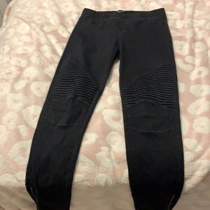 Beulah black jeggings size M